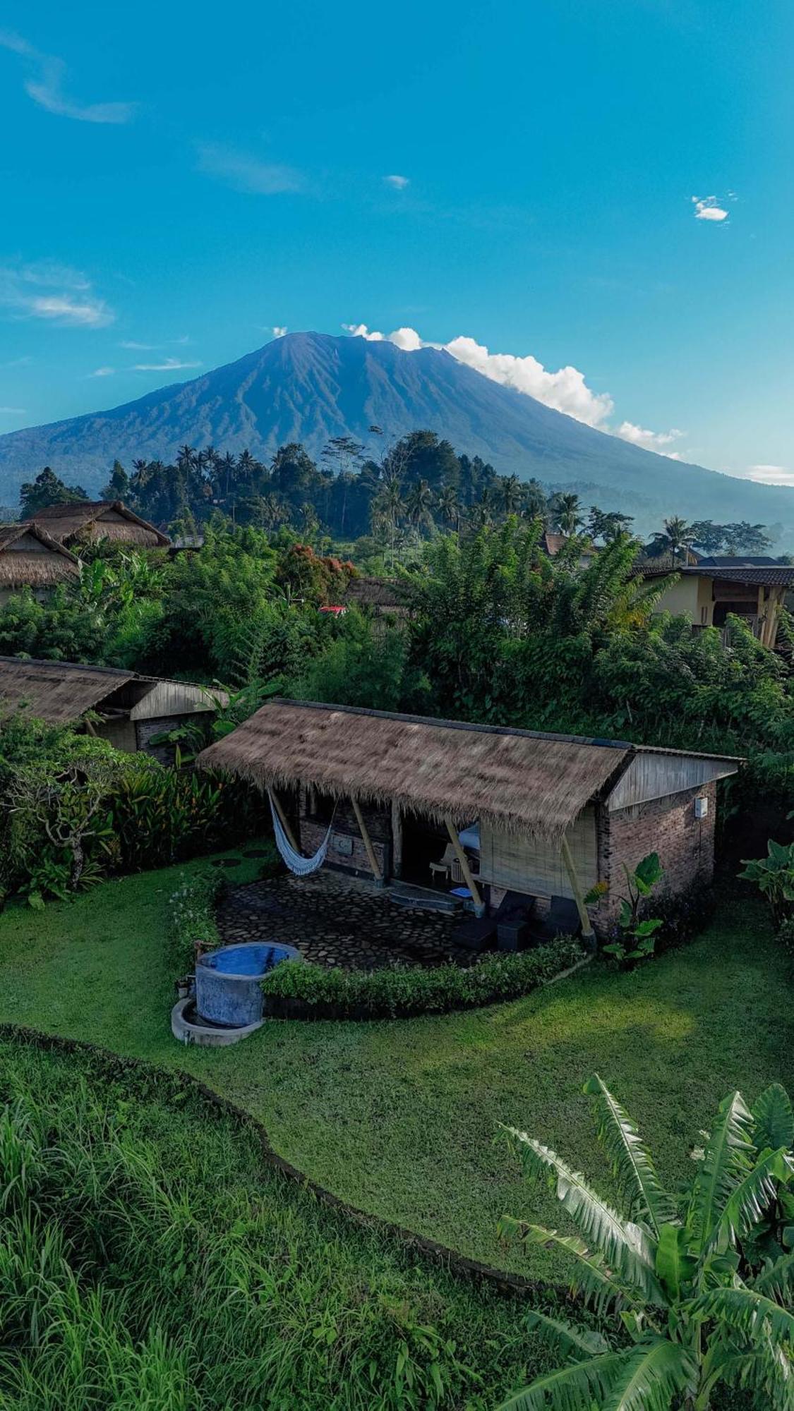 Shigar Livin Bali Villa Сидемен Екстериор снимка