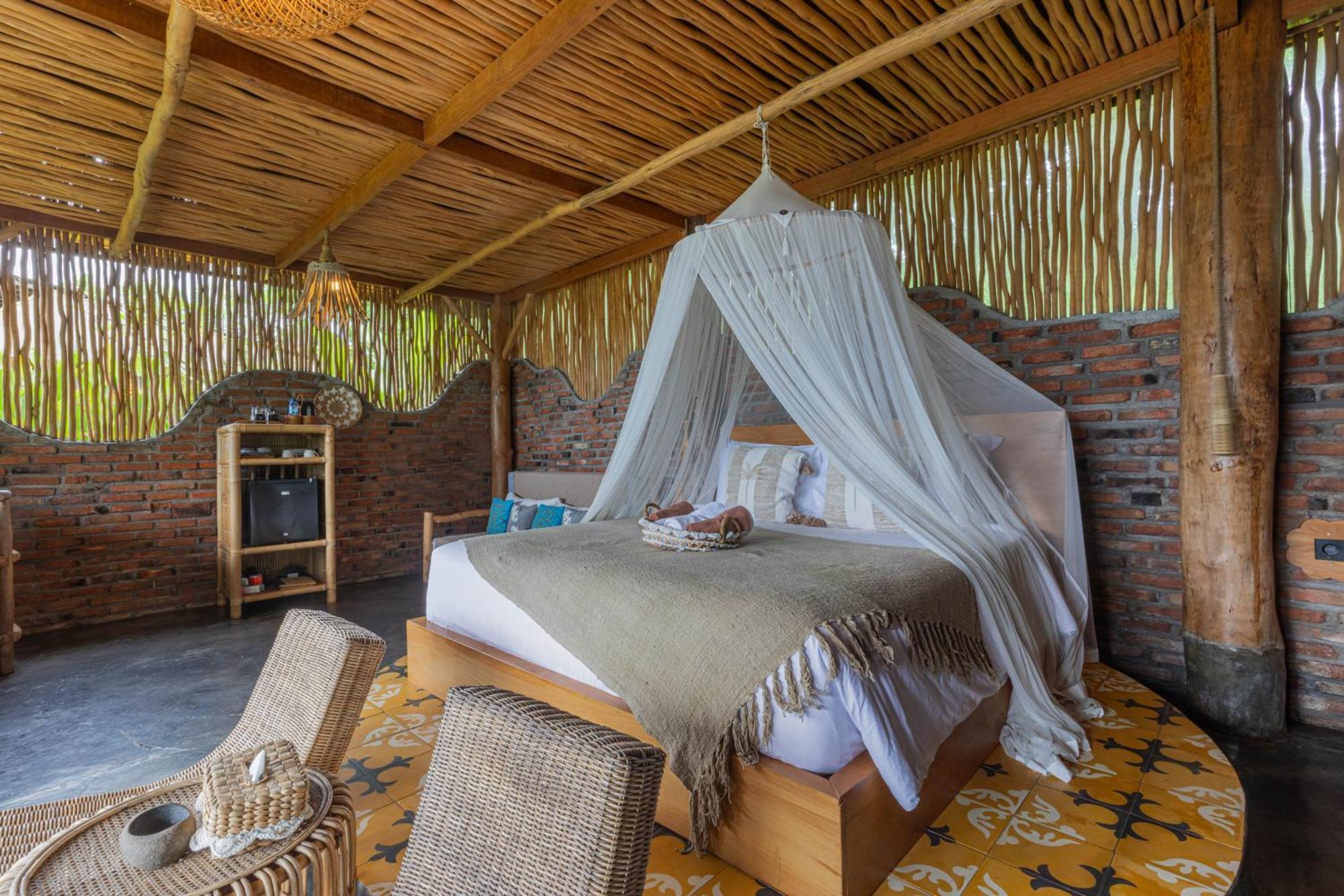 Shigar Livin Bali Villa Сидемен Екстериор снимка